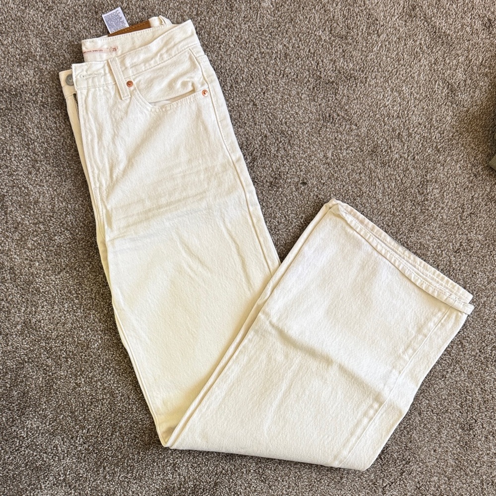 Levi’s Ribcage Wide Leg Jeans